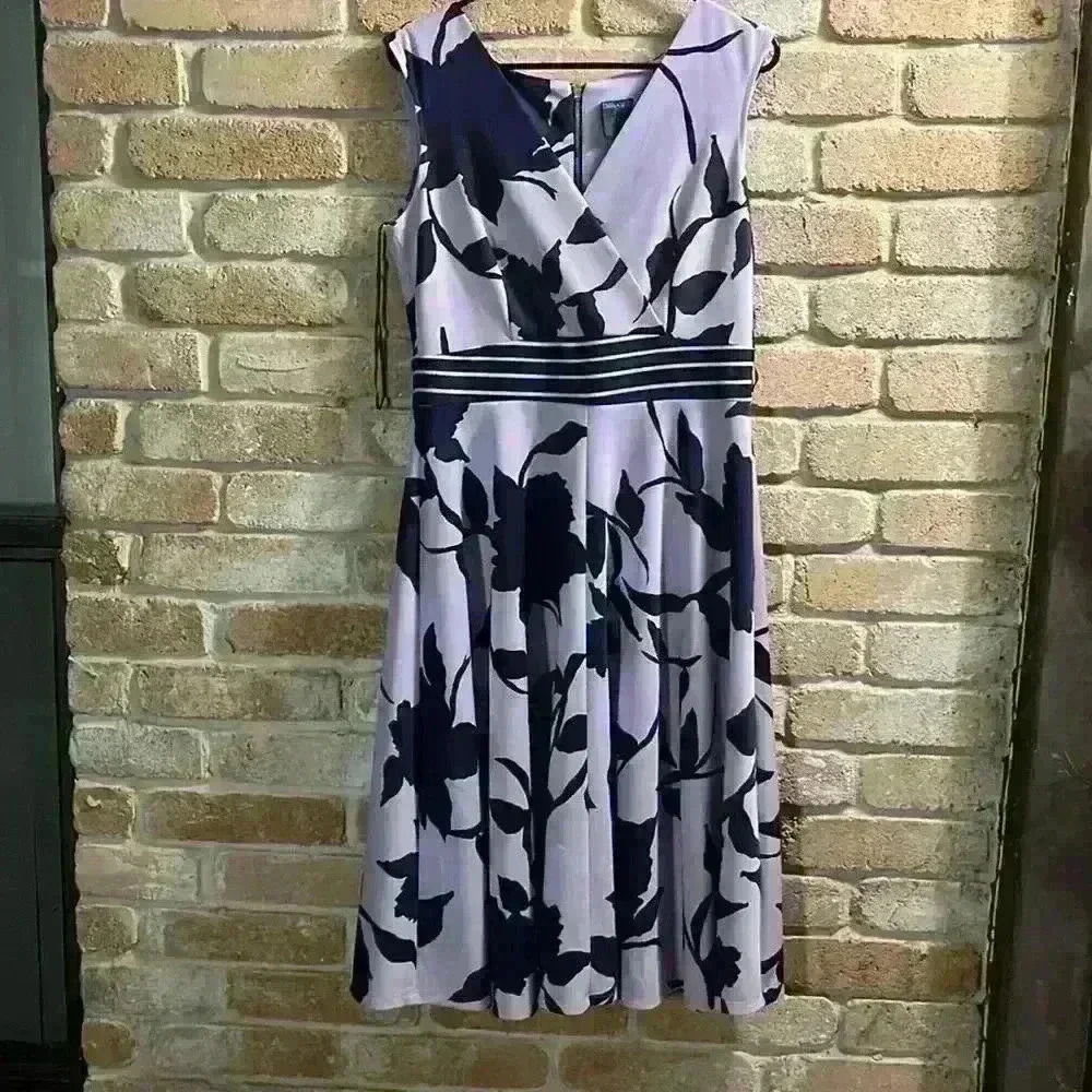 Gabby Skye Midi Dress